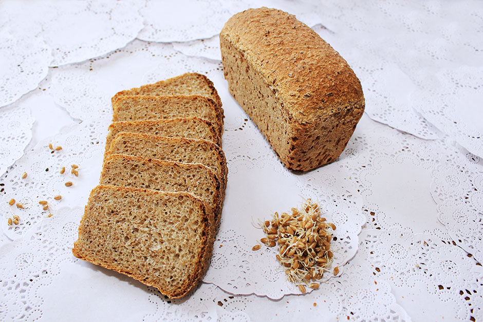 Полезнее ржаной или пшеничный. Зерновой ржано пшеничный хлеб. Ржано пшеничный тостовый хлеб. Хлеб ремесленный хлеб крестьянский ржано-пшеничный. Формовой хлеб ржано пшеничный зерновой.