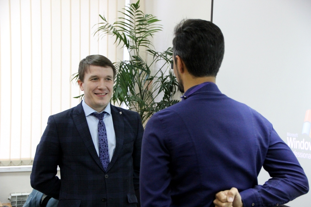 Лидер, «миллионер», филантроп