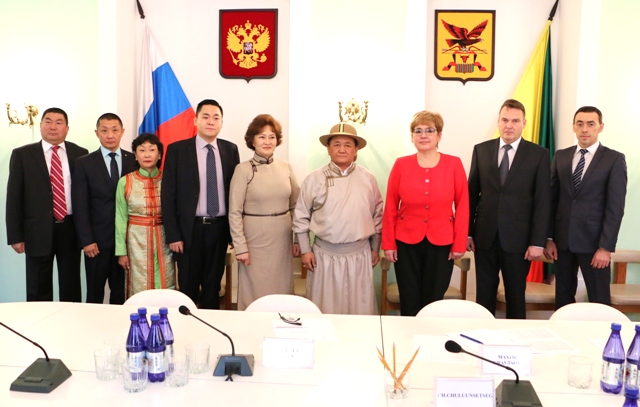 Жданова предложила объявить 2018-ый годом языков и культур Забайкалья и Монголии