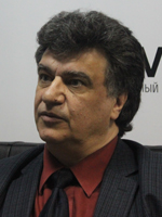 Дельцам по рукам