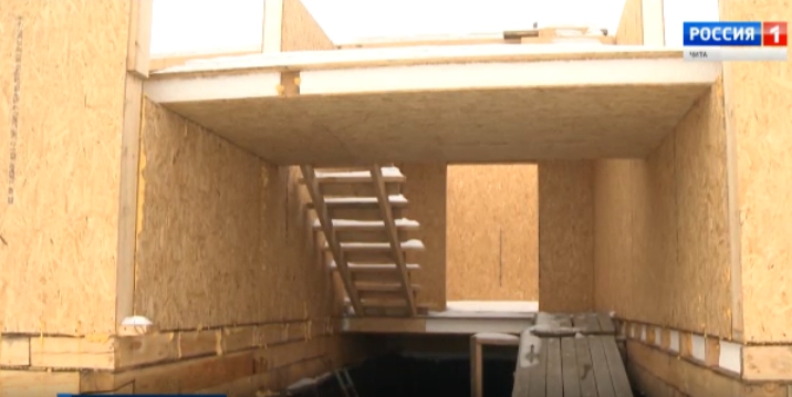 Подрядчик, строивший «картонный» дом в Маккавеево, скрылся с деньгами - «Экстра»