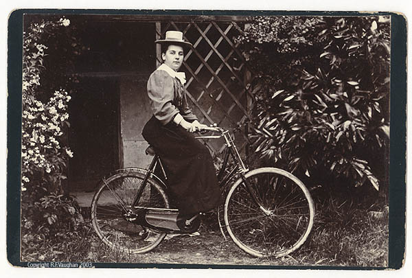 «Сядешь и просто нажимаешь на педаль…»