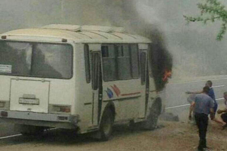 Автобус сгорел во время рейса в Забайкалье