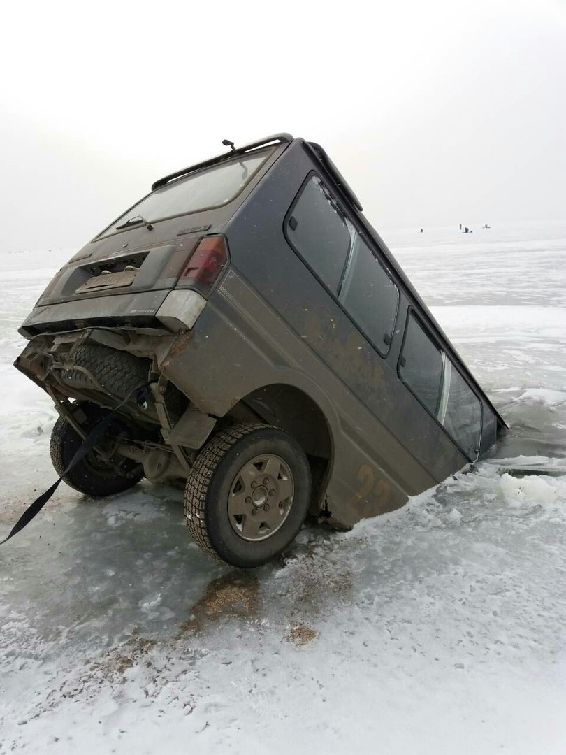 Первые случаи провала машин под лёд зафиксировали в Забайкалье