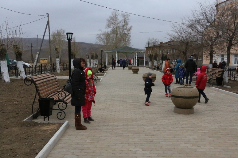 Кулаков открыл «Сквер любви» в Нерчинске