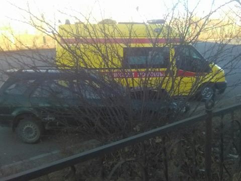 Водитель иномарки врезался в дерево в Чите