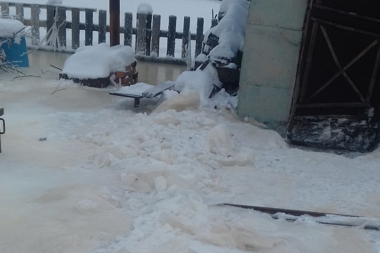 Могочинец, которому пришлось уехать из «ледяного» дома, возмущен равнодушием городской власти