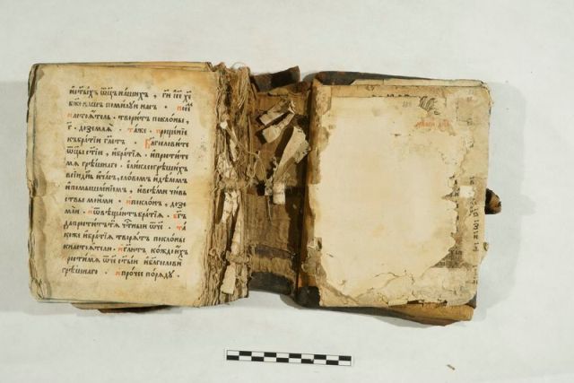 В Бурятию после реставрации вернулась одна из старейших книг Национальной библиотеки