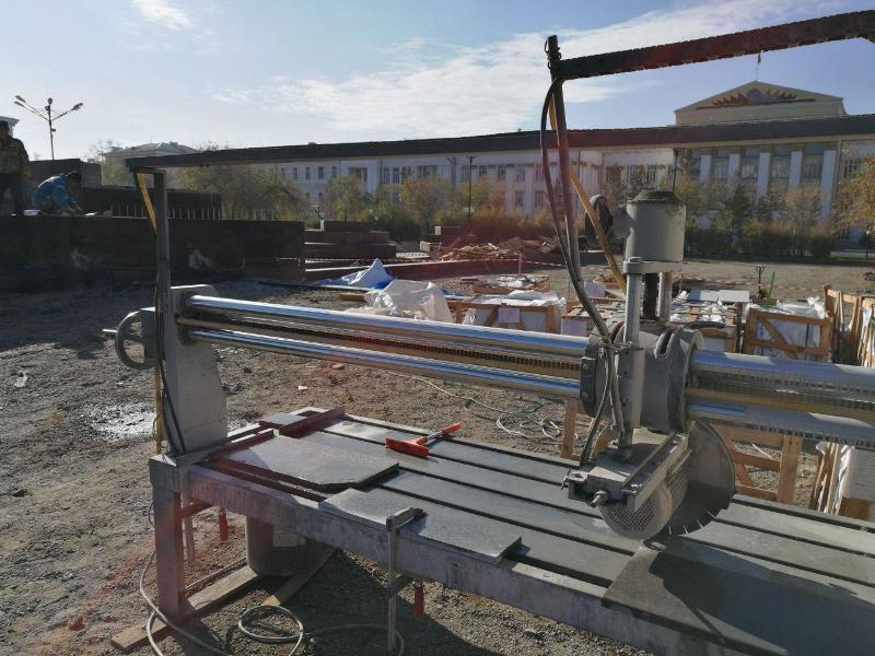 Пономаренко пообещал закончить все работы с покрытием пл. Ленина в октябре