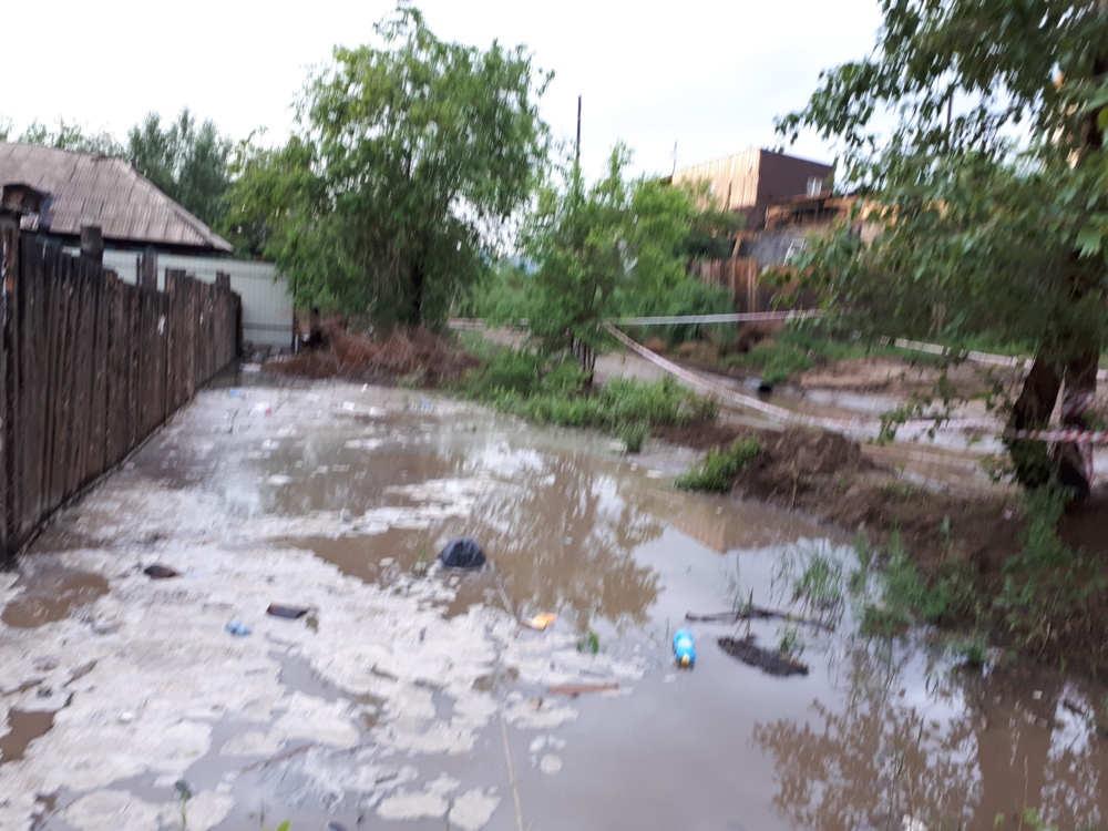 Ливни подтопляют частные дома в центре Читы
