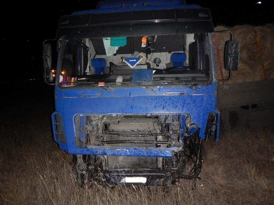 Двое погибли в ДТП между Nissan, МАЗом и трактором