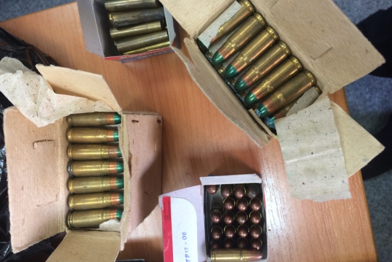 Схроны с оружием нашли у ОПГ, застрелившей предпринимателя в Чите