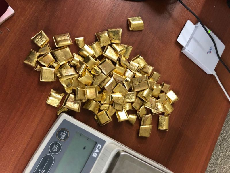 Более 80 слитков золота в багажнике авто пытались вывезти из Забайкалья в КНР