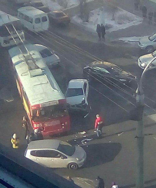 ДТП с участием троллейбуса произошло в центре Читы