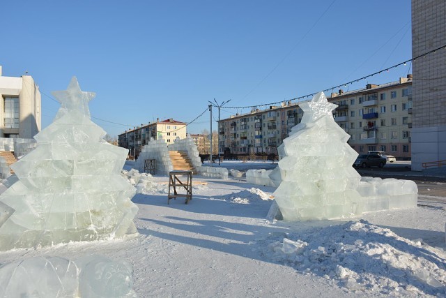 Погода краснокаменск забайкальский. Краснокаменск Даурия зима. Краснокаменск Даурия ледяной городок. Ледовый городок Краснокаменск. Ледяной городок в Краснокаменске Забайкальский.