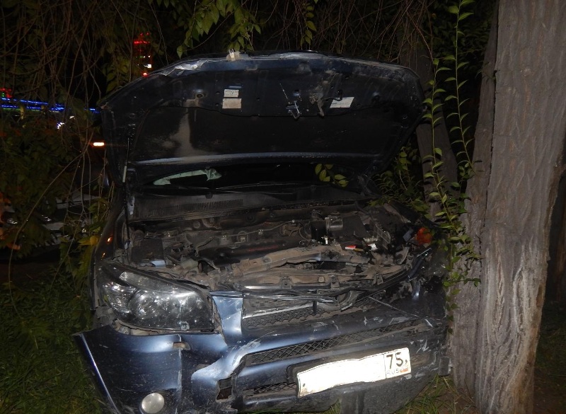 Двое несовершеннолетних пострадали в ДТП с Toyota в Чите