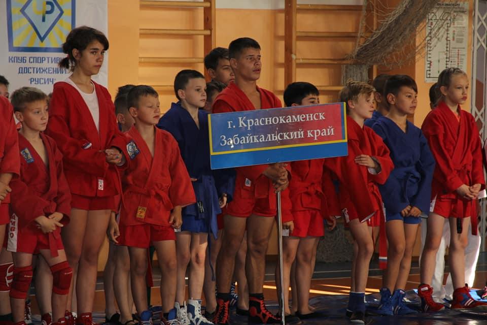 Открытие турнира по борьбе самбо среди детей и юношей состоялось в Чите