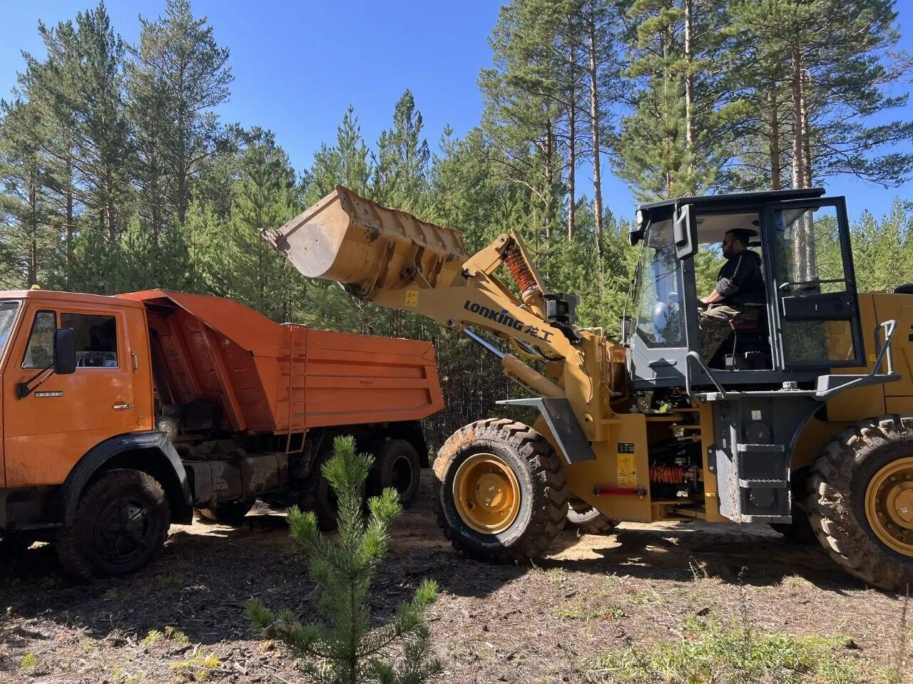 Около 400 кубов мусора вывезли из леса у посёлка Новая