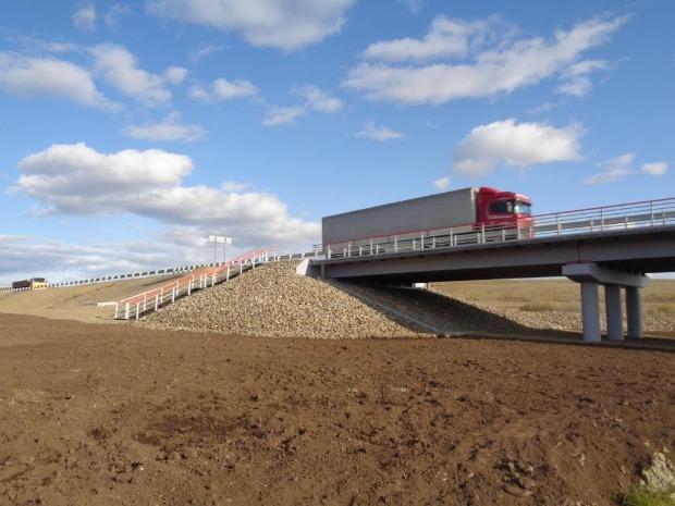 Дорожники досрочно отремонтировали мост через ручей Дуралей в Забайкалье