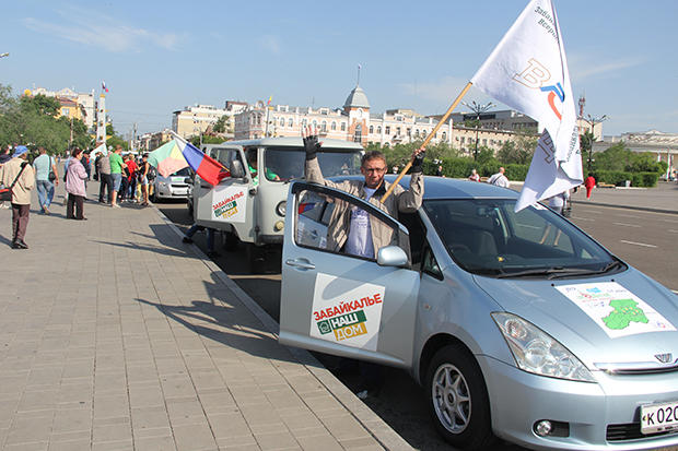 Спикер Лиханов поприветствовал участников автопробега «Преодоление»