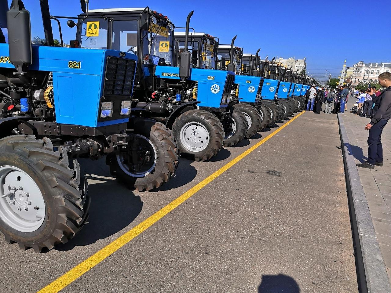 Пострадавшие от пожаров районы Забайкалья получат 24 трактора