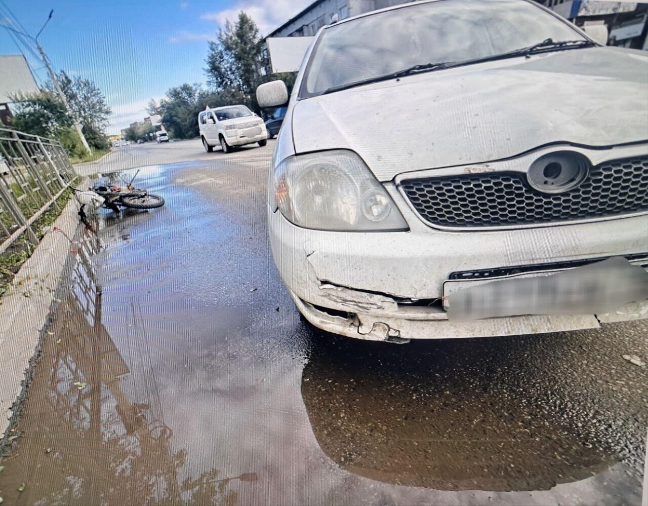 Автомобиль и мотоцикл столкнулись в Чите