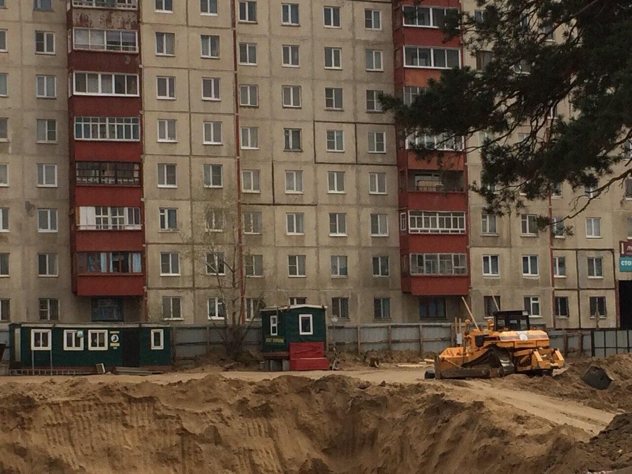 Человек слова. Двенадцать лет обещаний. Два частокола. Один человек.