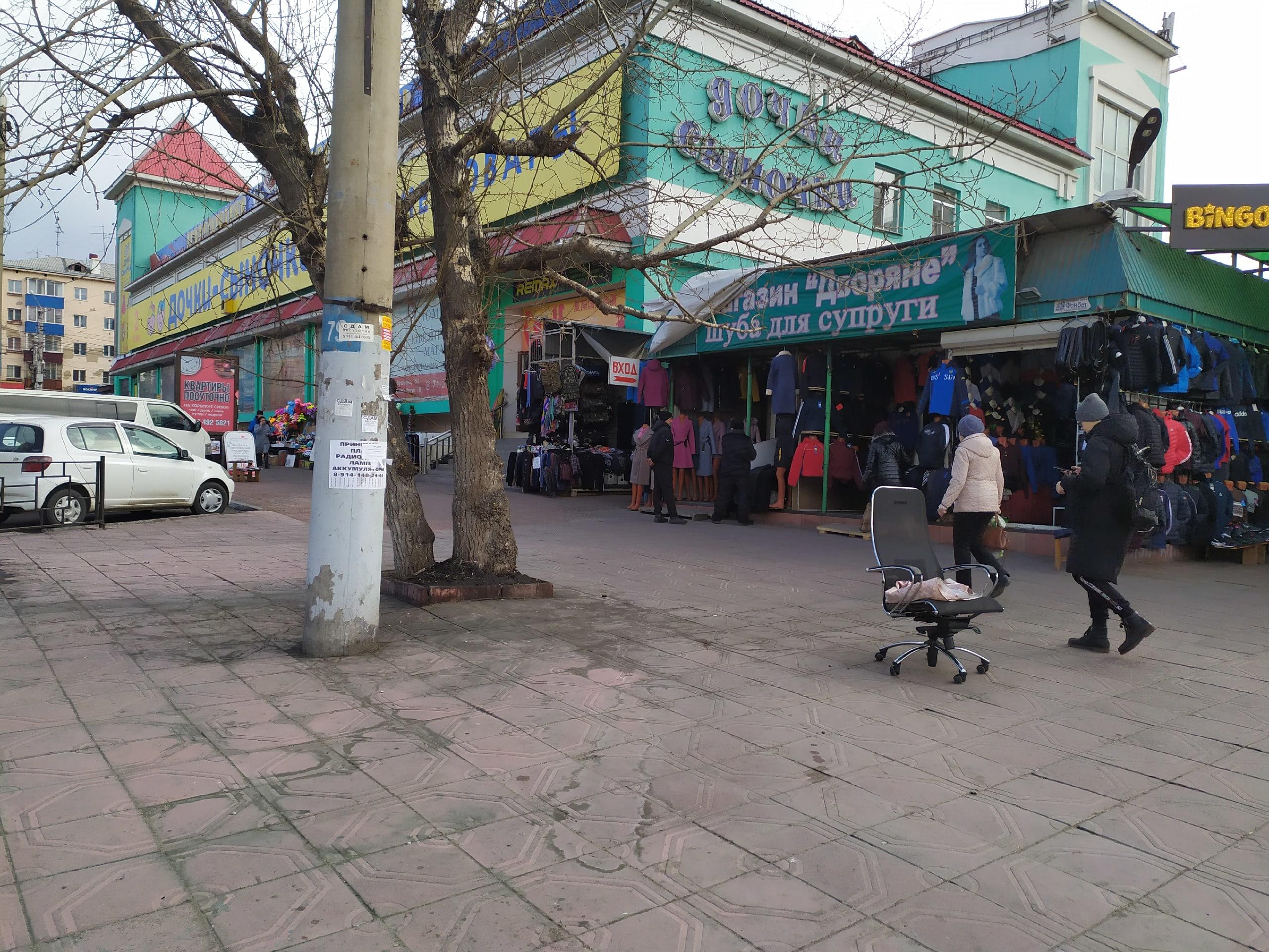 В Чите демонтировали торговые ряды на «Ся-Яне» после обращений граждан