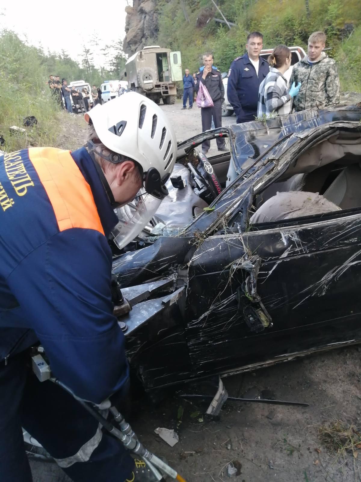 Автомобиль с людьми упал в каньон недалеко от Чары | 24.07.2023 | Чита -  БезФормата