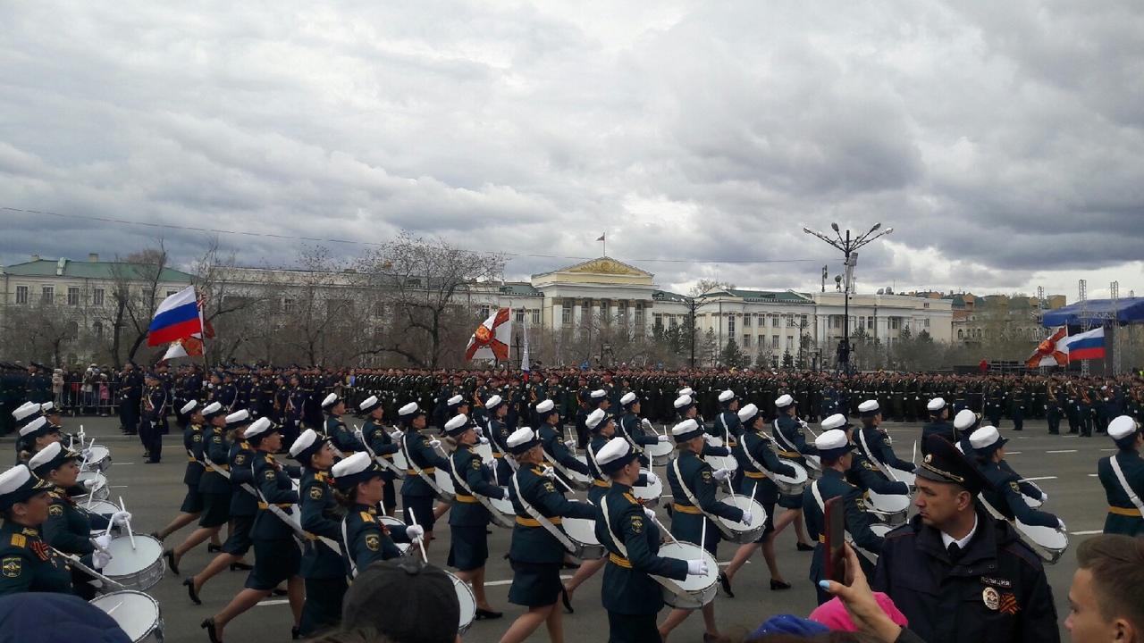 Осипов и командующий армией поздравили забайкальцев на Параде Победы в Чите