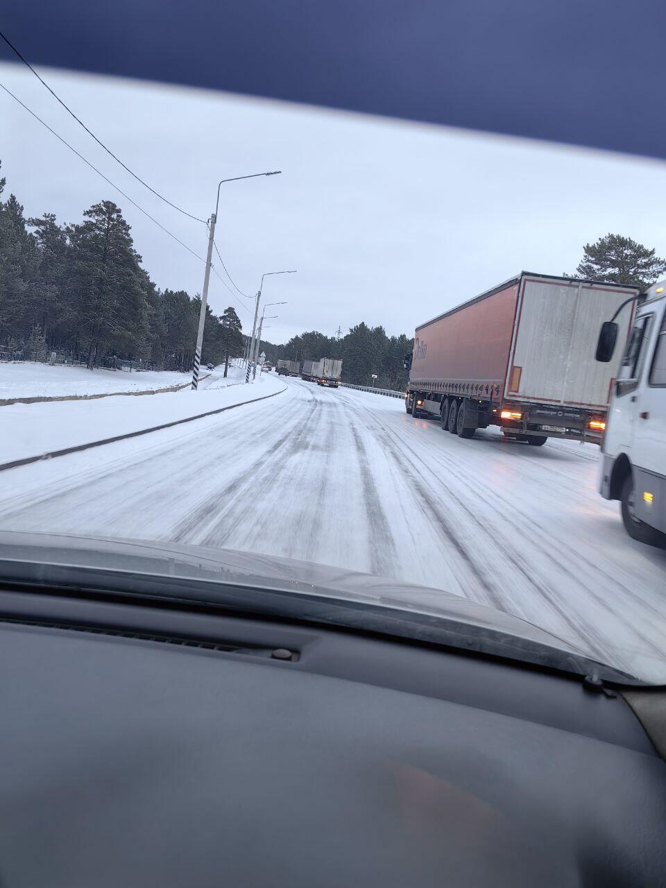 Движение транспорта парализовано под Читой