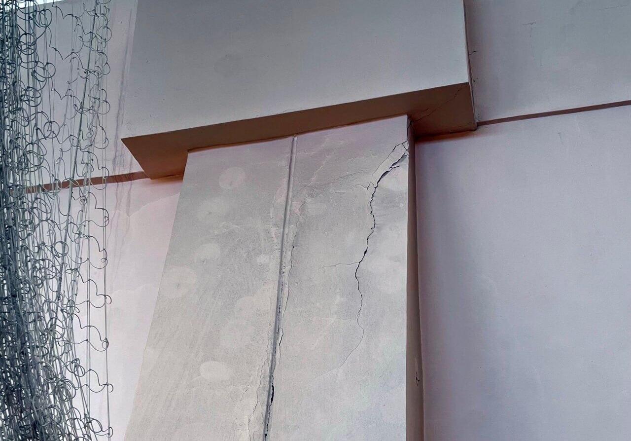 Прокуратура выявила трещины в фундаменте и стенах ФОКа ЗабГУ