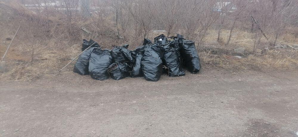 Читинцы показали, как выглядит заваленная мусором набережная