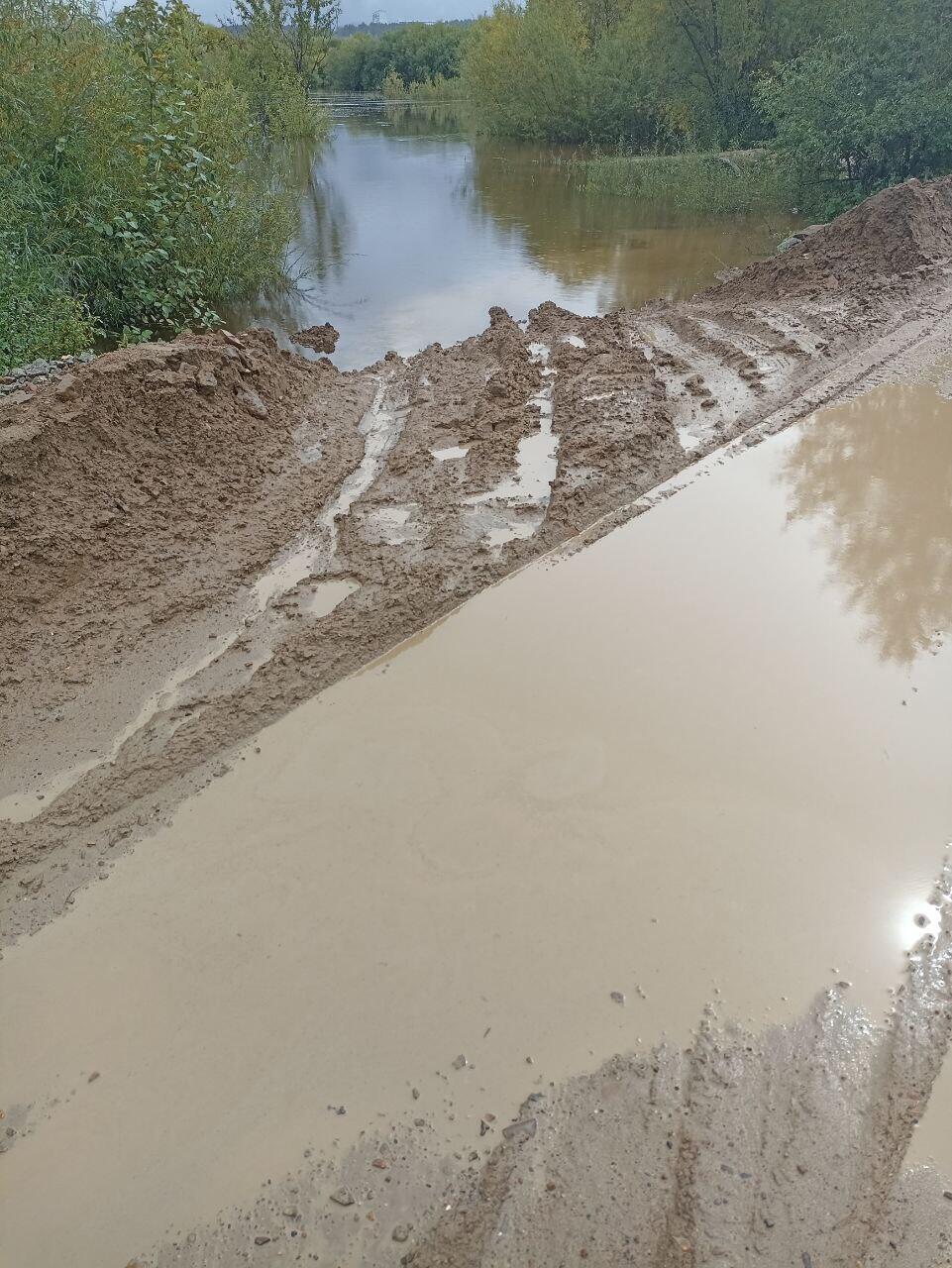 В СНТ «Квант» восстанавливают дамбу