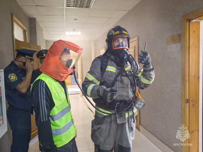 Пожарно-тактические учения прошли в администрации Читы