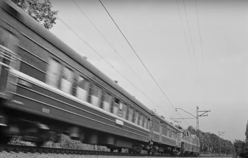 КАК ЭТО БЫЛО: Наш паровоз вперед летел…
