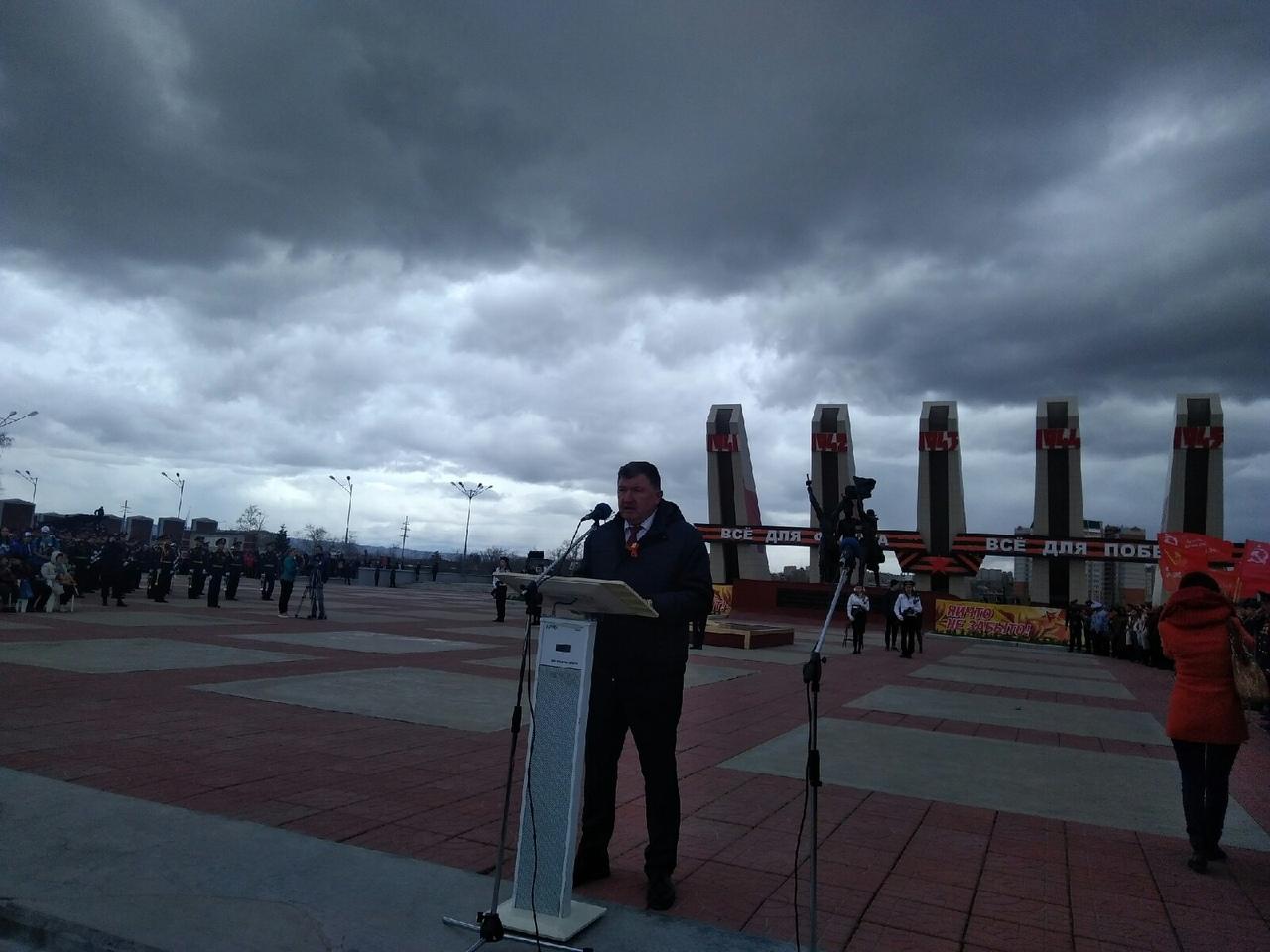 Спикер Лиханов на митинге напомнил о подвиге тыловиков