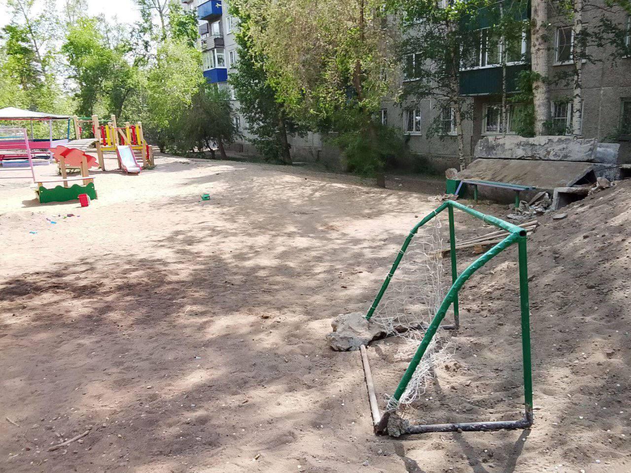В Чите после работ ТГК-14 дети остались без песочницы