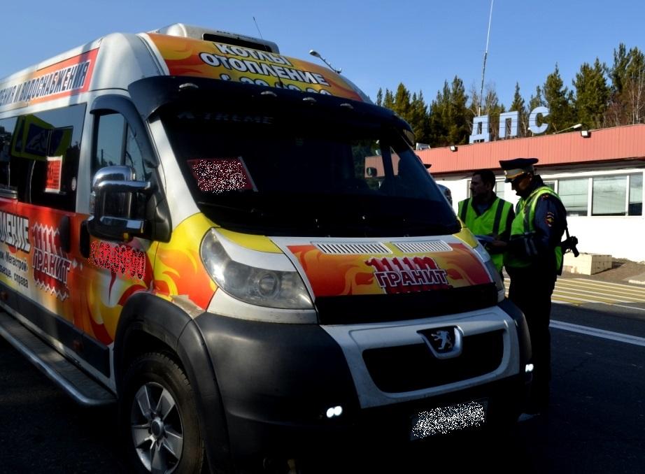 ГИБДД выявила 15 маршрутчиков, которые ездят на неисправных автобусах в Чите