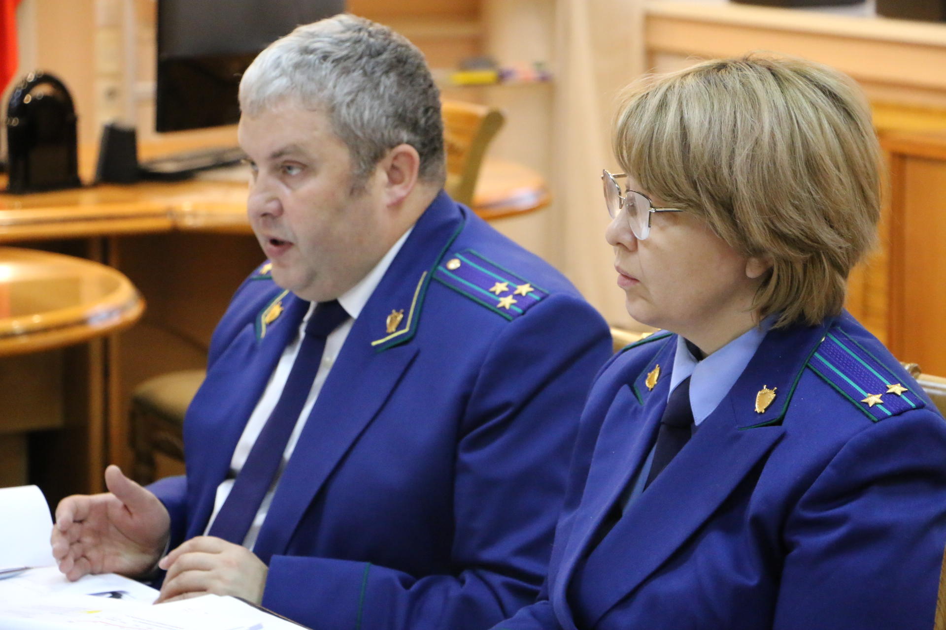 Осипов обсудил незаконную рубку леса и пожары с прокурором