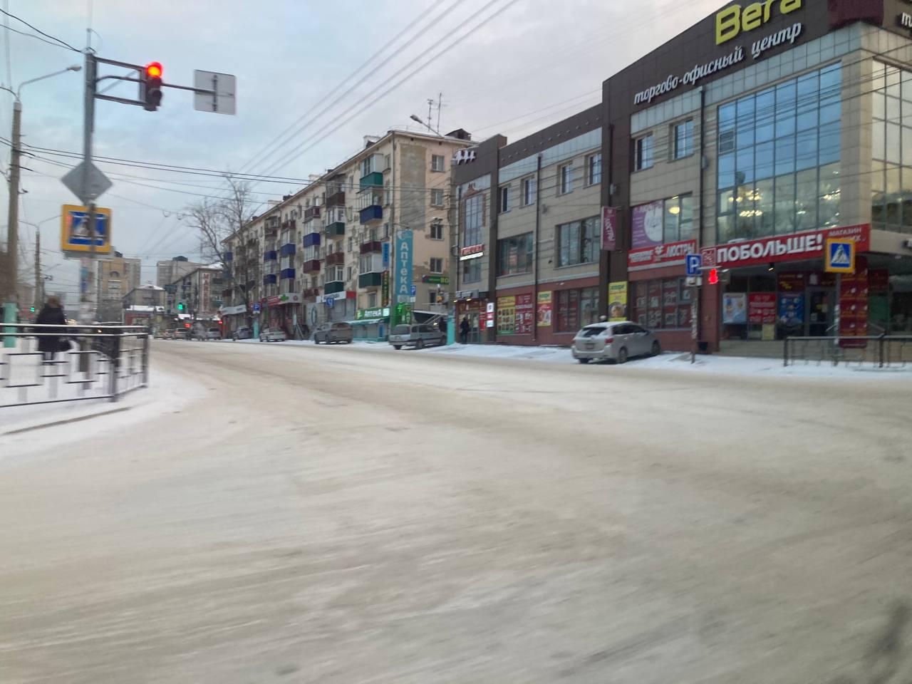 Улицы Читы превратились в каток после снегопада