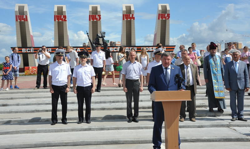 Спикер краевого парламента поздравил выпускников Суворовского училища