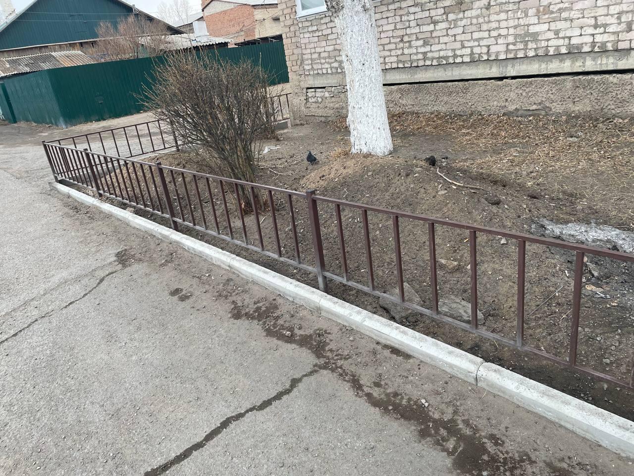 «Где 16 миллионов рублей?» — жители Борзи шокированы благоустройством двора