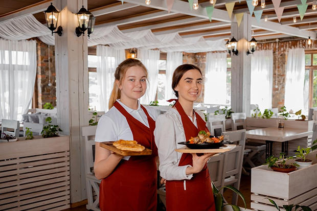 Летнюю веранду открыл для гостей ресторан «Старый замок» на Титовской сопке в Чите