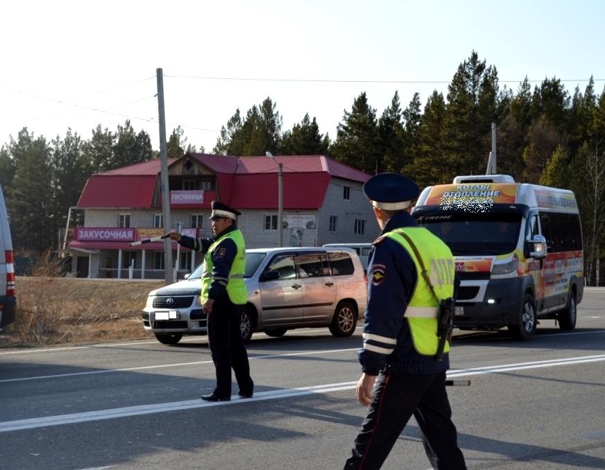 ГИБДД выявила 15 маршрутчиков, которые ездят на неисправных автобусах в Чите