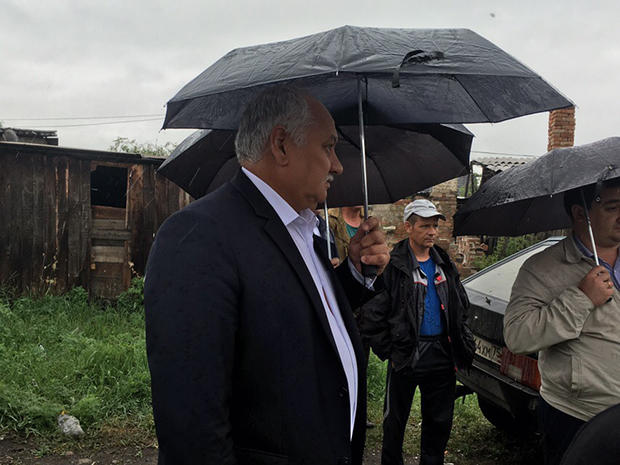 Краевые депутаты в дождь поехали в рейд по свалкам Читы