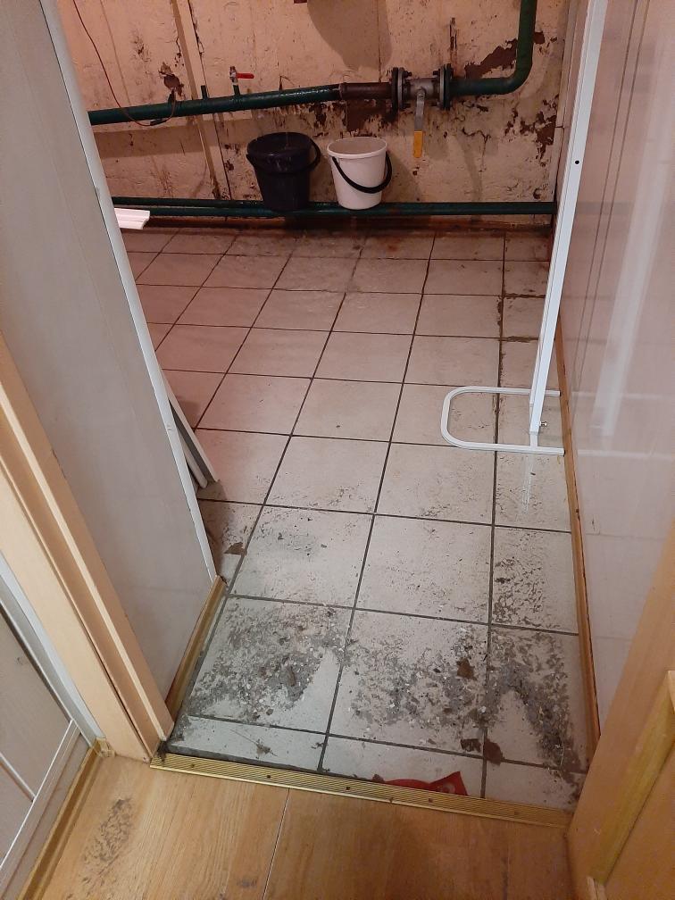 Магазин по улице Чкалова 18 в Чите затоплен, жители дома без воды - Очевидец