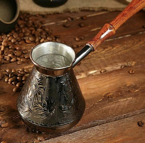 Полюбившиеся многим читинцам чай, кофе и кондитерские изделия предложил ТД «Коноровский»