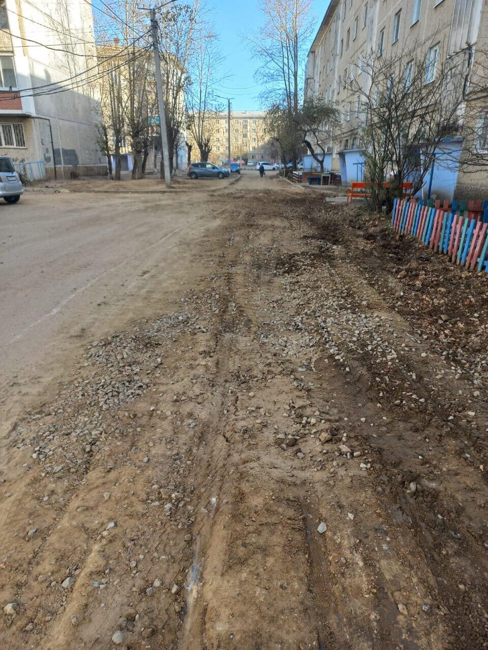 В ТГК-14 пообещали заасфальтировать двор после жалоб