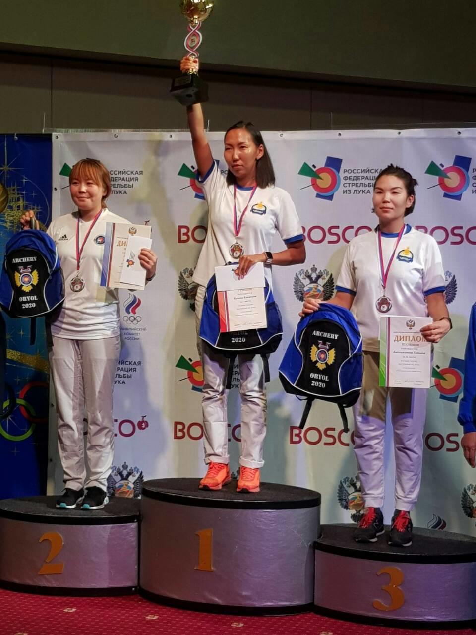 17-летняя читинка победила двукратную чемпионку мира на Кубке России по стрельбе из лука